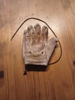 Rechter kaatswant/kaatshandschoen, Ophalen