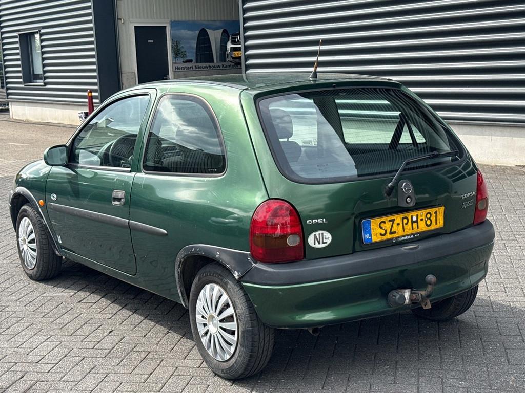 Opel Corsa 1.4i Strada, trekhaak, Auto's, Opel, 450 kg, Gebruikt, 4 cilinders, 60 pk
