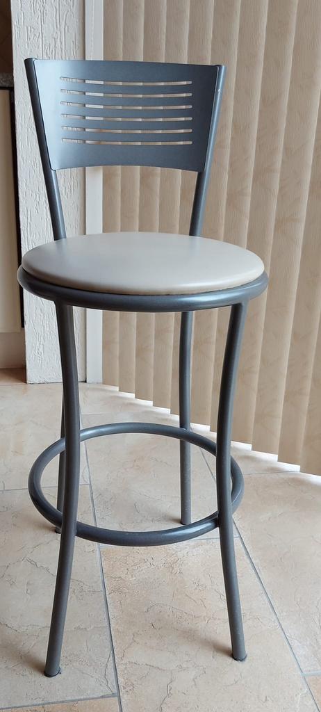 Set van 4 barkrukken, Ophalen, Gebruikt, Met voetsteun, 60 tot 90 cm