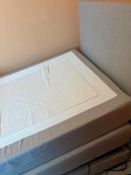 Elektrisch verstelbaar bed - 90x200cm - Zo goed als nieuw, Ophalen of Verzenden