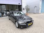 BMW 3-serie Touring 325i AUTOMAAT! FACELIFT! NAVI! CRUISE! P, Auto's, Automaat, 745 kg, Achterwielaandrijving, Gebruikt