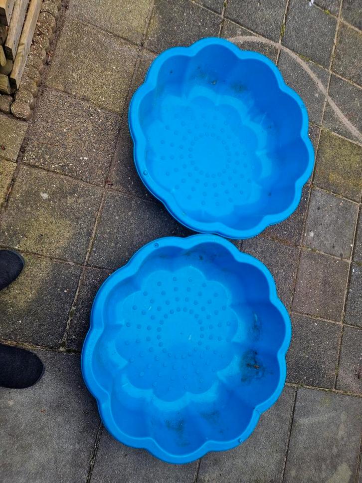 Zandbak en zwembadje schelp - 2 stuks, Kinderen en Baby's, Speelgoed | Buiten | Zandbakken, Gebruikt, Ophalen