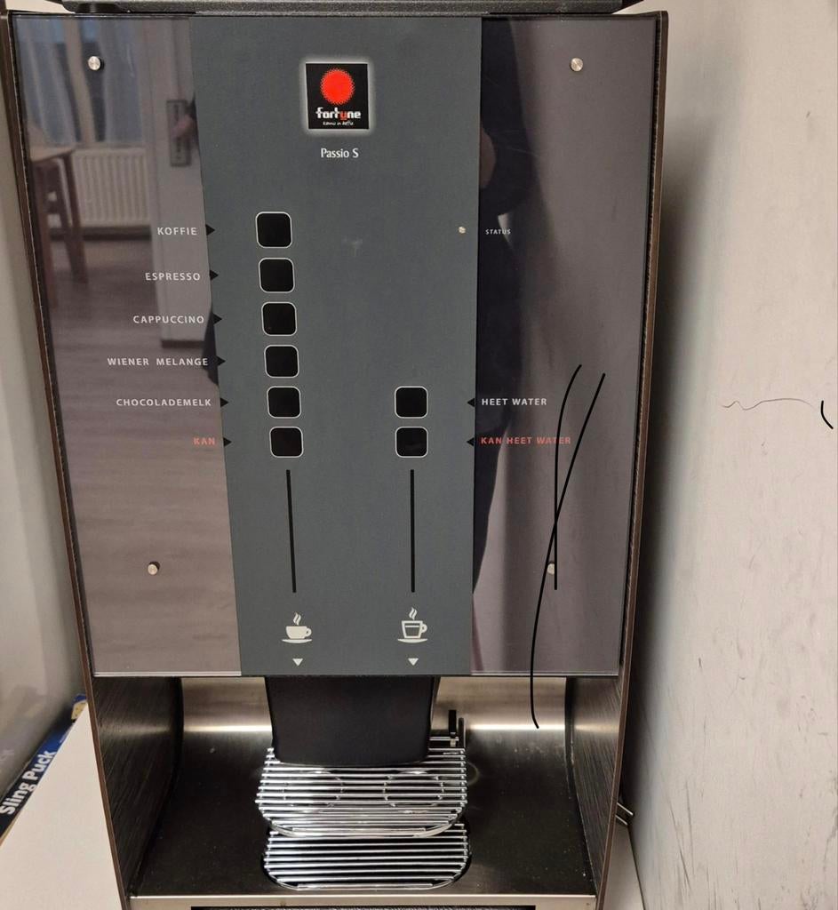 Fortune Passio S Volautomatische Koffiemachine, Witgoed en Apparatuur, Koffiezetapparaten, Ophalen, Gebruikt, Koffiemachine, Koffiebonen