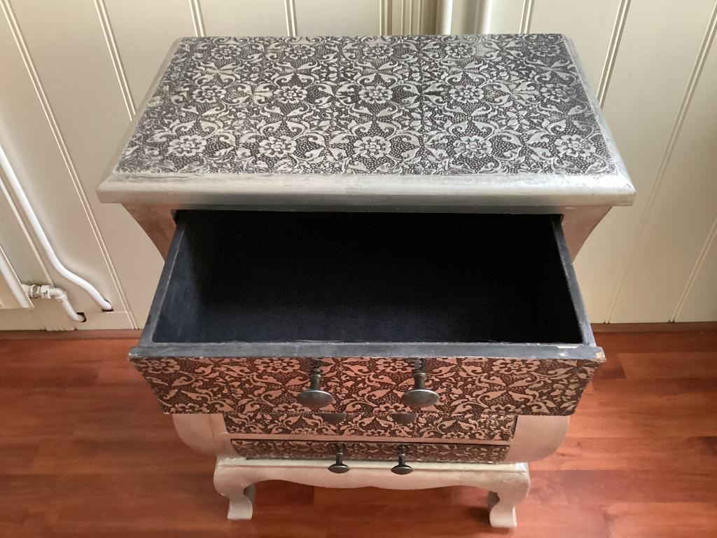 Buikkastje zilverkleurig, Ophalen, Gebruikt, 50 tot 100 cm, 3 of 4 laden