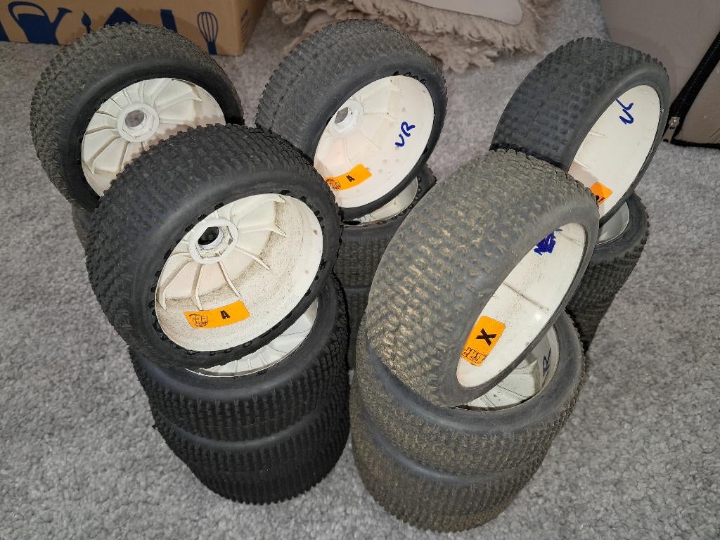 banden 1:8 offroad GRP easy, Ophalen of Verzenden, Gebruikt, Overige schalen, Auto offroad