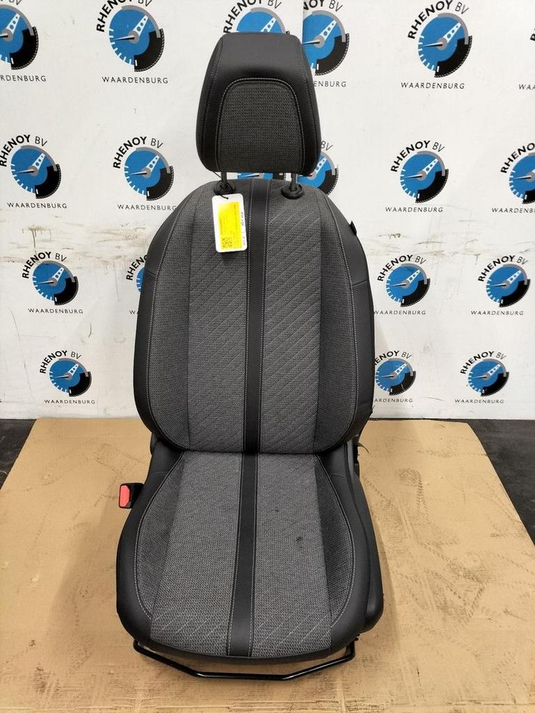 PEUGEOT 208 PureTech100 STOEL VOOR 2024, Auto-onderdelen, Interieur en Bekleding, Ophalen of Verzenden, Gebruikt, Stiba lid