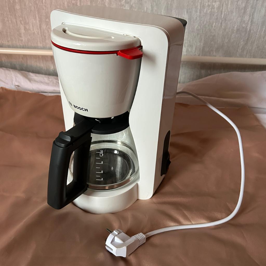 Bosch – Koffiezetapparaat Filterkoffie (weinig gebruikt), Afneembaar waterreservoir, Gebruikt, 10 kopjes of meer, Koffiemachine