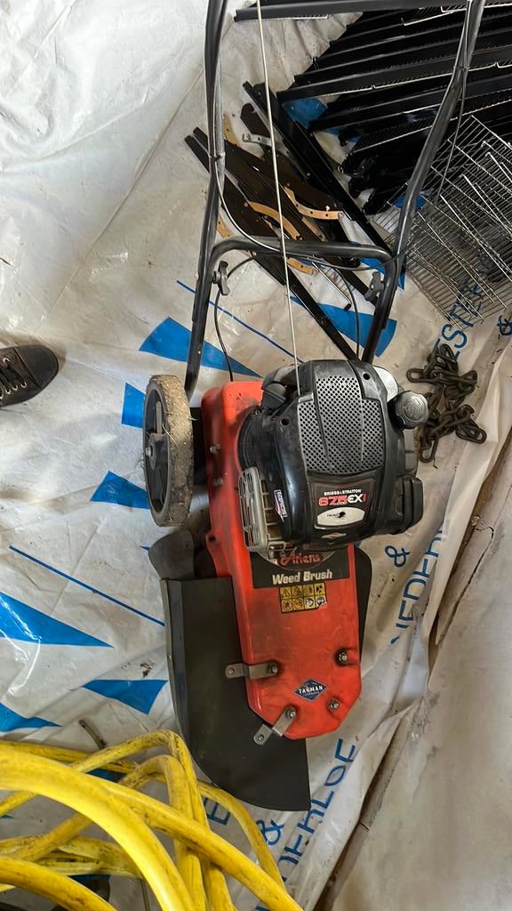 Onkruidborstel, 100 liter of meer, Ophalen of Verzenden, Zo goed als nieuw