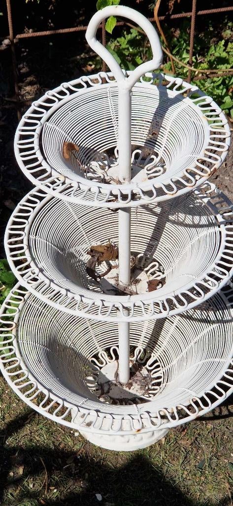 massieve drielaagse etagère/fruitmand (brocante), Huis en Inrichting, Woonaccessoires | Etagères, Ophalen of Verzenden, Gebruikt