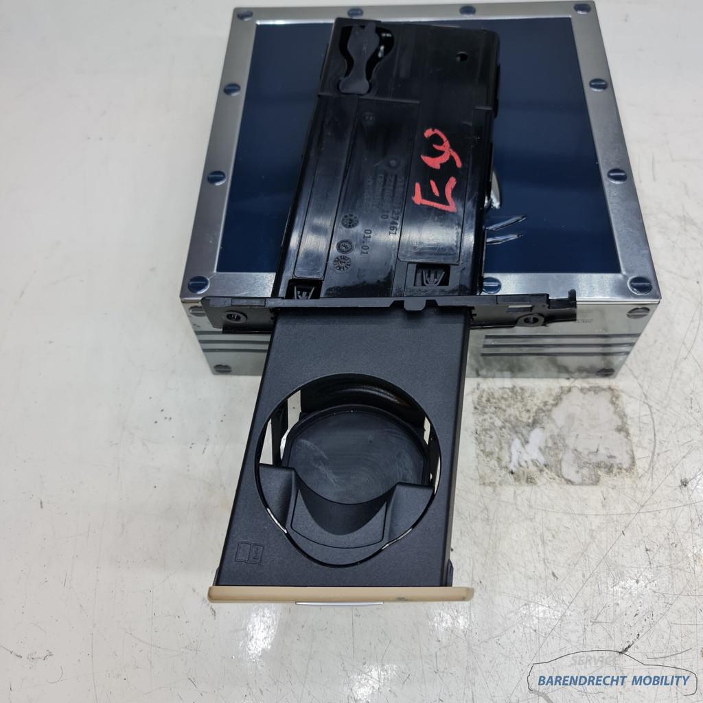 Bekerhouder BMW E90 E91 E92 E93 E9x 3 serie rechts bestuurde, Auto-onderdelen, Interieur en Bekleding, Petuelring 130
80788  Munich, DE