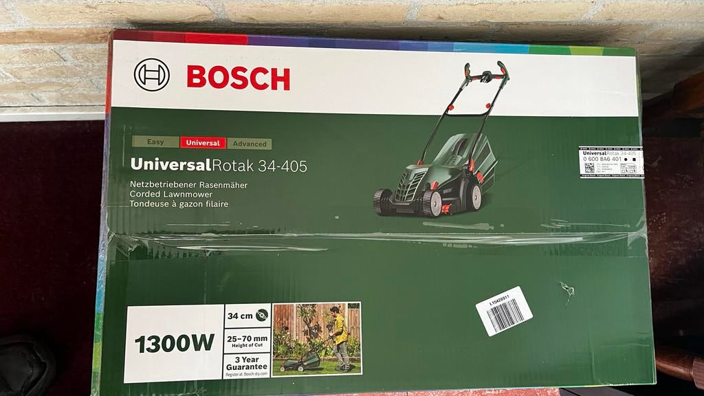 Nieuwe Bosch UniversalRotak 34-405 grasmaaier (1300W), Ophalen, Cirkelmaaier, Elektrische grasmaaier, Nieuw