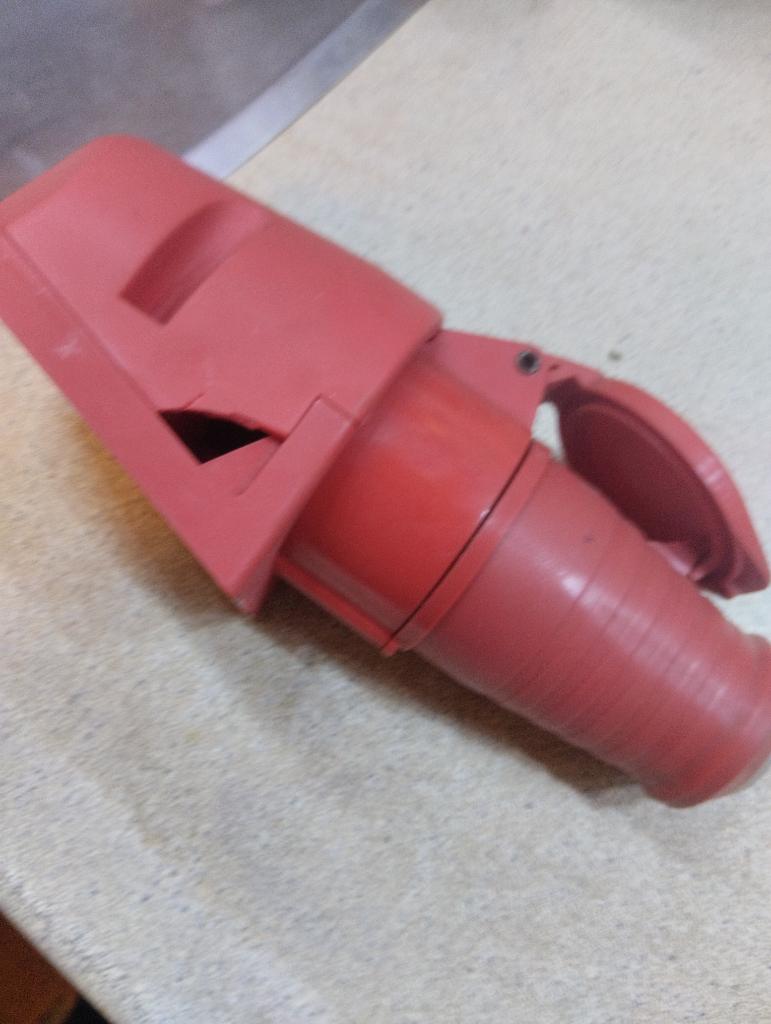 Te koop; 5 polige stekker en WCD., Ophalen of Verzenden, Zo goed als nieuw, Minder dan 50 watt