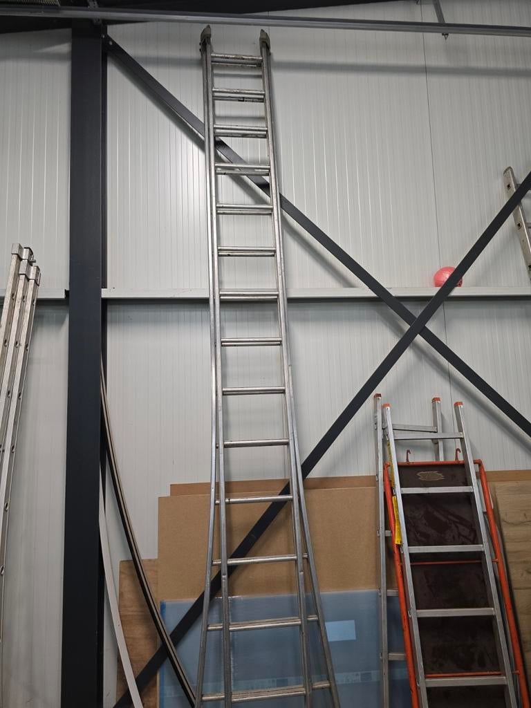 Te koop ladder, Doe-het-zelf en Verbouw, Steigers, Ophalen, Gebruikt, Overige typen, 5 meter of hoger