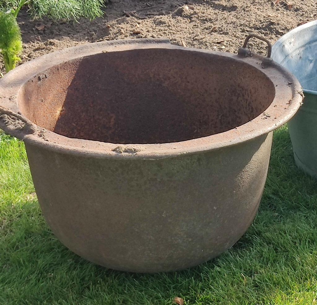 Gietijzeren ketel, Ophalen