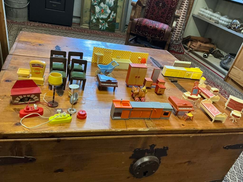 Vintage poppenhuis meubeltjes,lampen, Verzamelen, Ophalen of Verzenden, Zo goed als nieuw, Poppenhuis