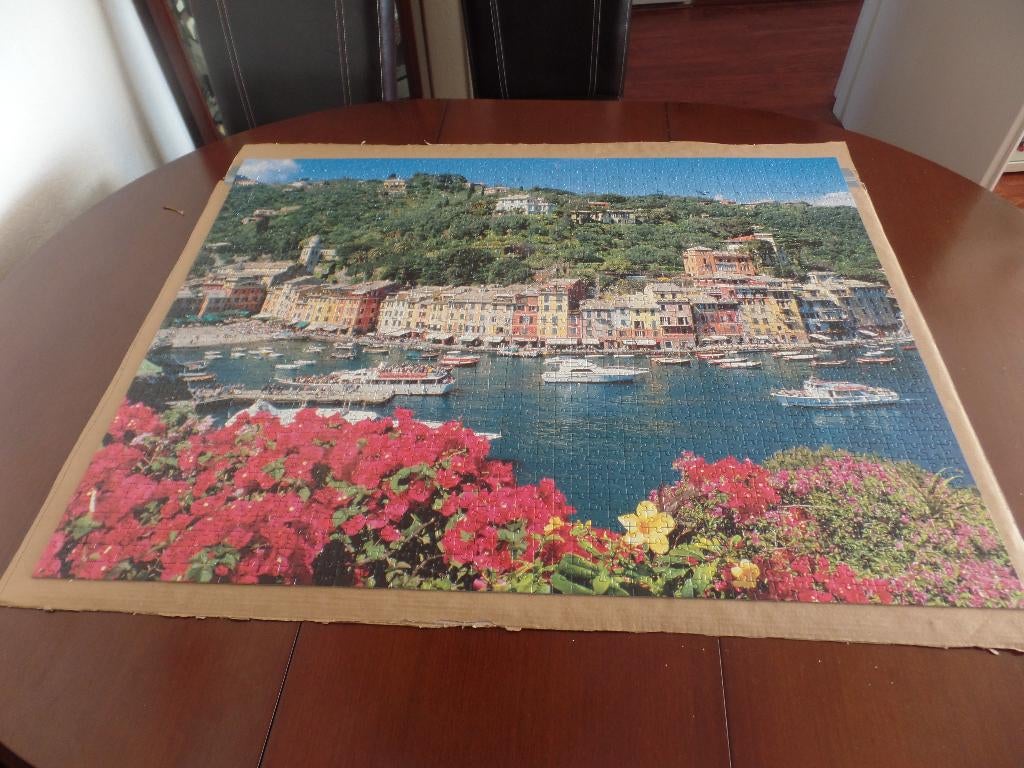 Puzzel portofino riviera 2000 stukjes, Hobby en Vrije tijd, Denksport en Puzzels, Ophalen of Verzenden, Meer dan 1500 stukjes