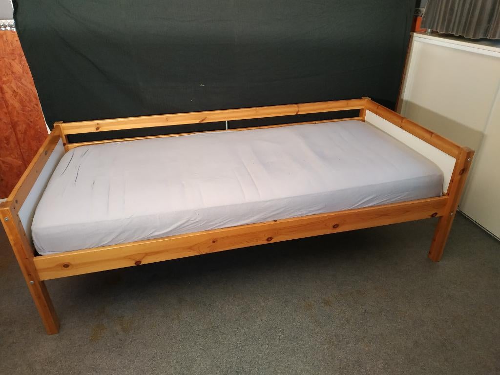ledikant, Huis en Inrichting, Slaapkamer | Bedden, Ophalen, Gebruikt, Grenen, 80 cm