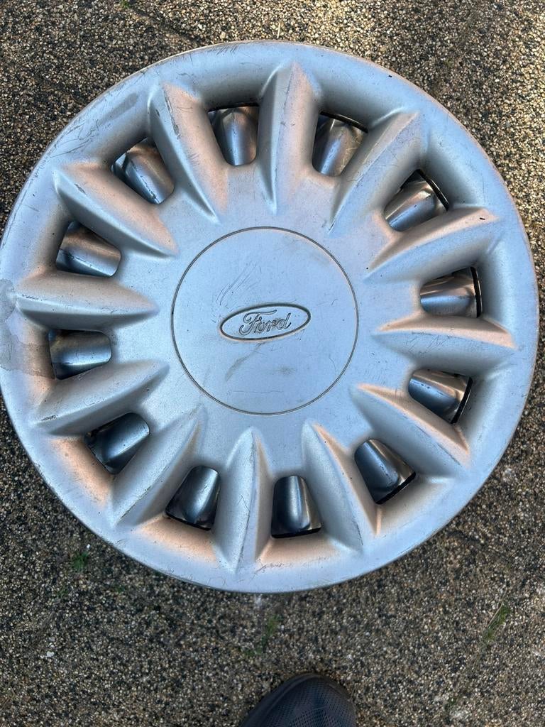 4 Wieldoppen Ford Ka  bj. 2008, Ophalen of Verzenden, Zo goed als nieuw
