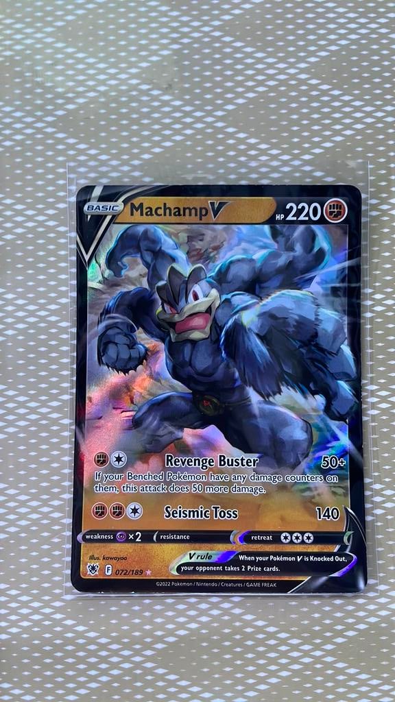 Machamp V, Ophalen of Verzenden, Zo goed als nieuw