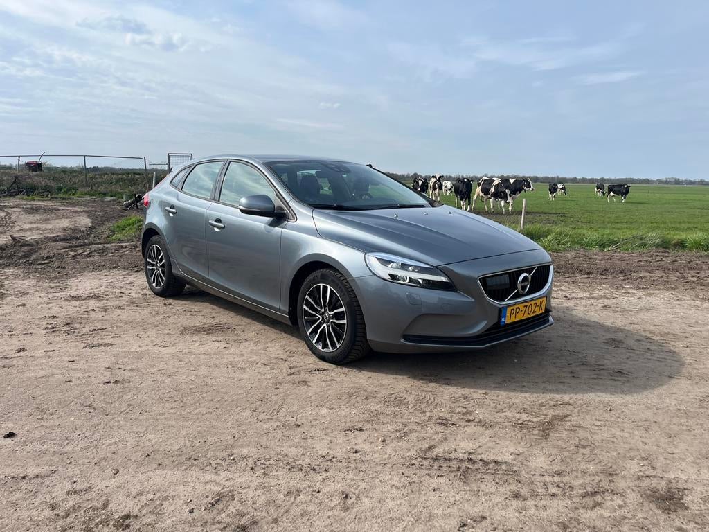 Volvo V40 D2 2.0 88KW/120PK Aut-6 2017 Grijs, Auto's, 4 cilinders, 1353 kg, Origineel Nederlands, Diesel