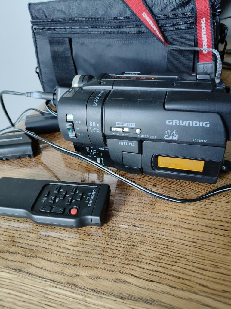 Grundig Live Cam LC D 300 HE videocamera-Hi8, Ophalen, Overige merken, 20x of meer
