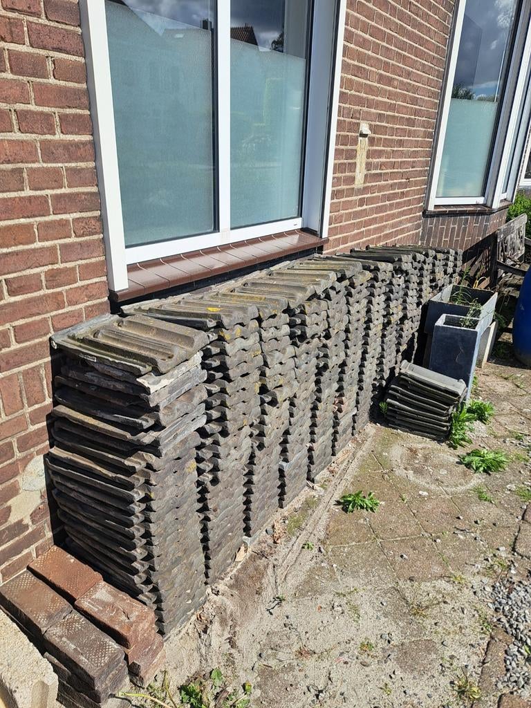 Gratis Dakpannen Veghel, Ophalen, Gebruikt, Steen of Klei, 15 m² of meer