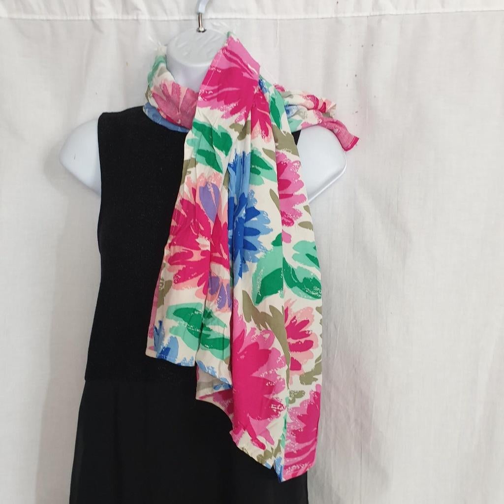 Leuke sjaal met peace tekens 85x180 merk Back Sonder Gaard, Maat 38/40 (M), ., Ophalen of Verzenden, Zo goed als nieuw