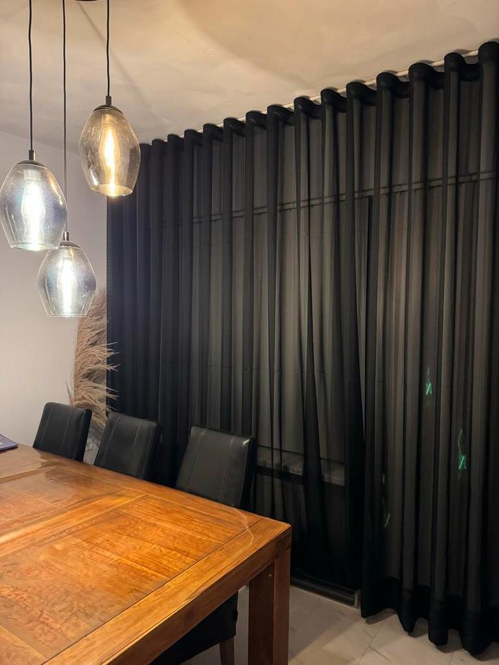 Zwarte vitrage gordijnen 2 stuks nieuw, Huis en Inrichting, Stoffering | Gordijnen en Lamellen, Nieuw, 200 cm of meer, 200 cm of meer