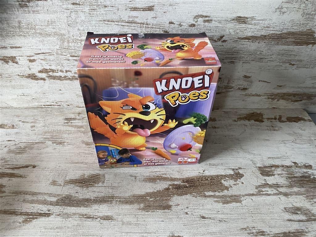 Knoei poes geef je smerig eten dan word er mee gesmeten [s41, Verzenden, Zo goed als nieuw