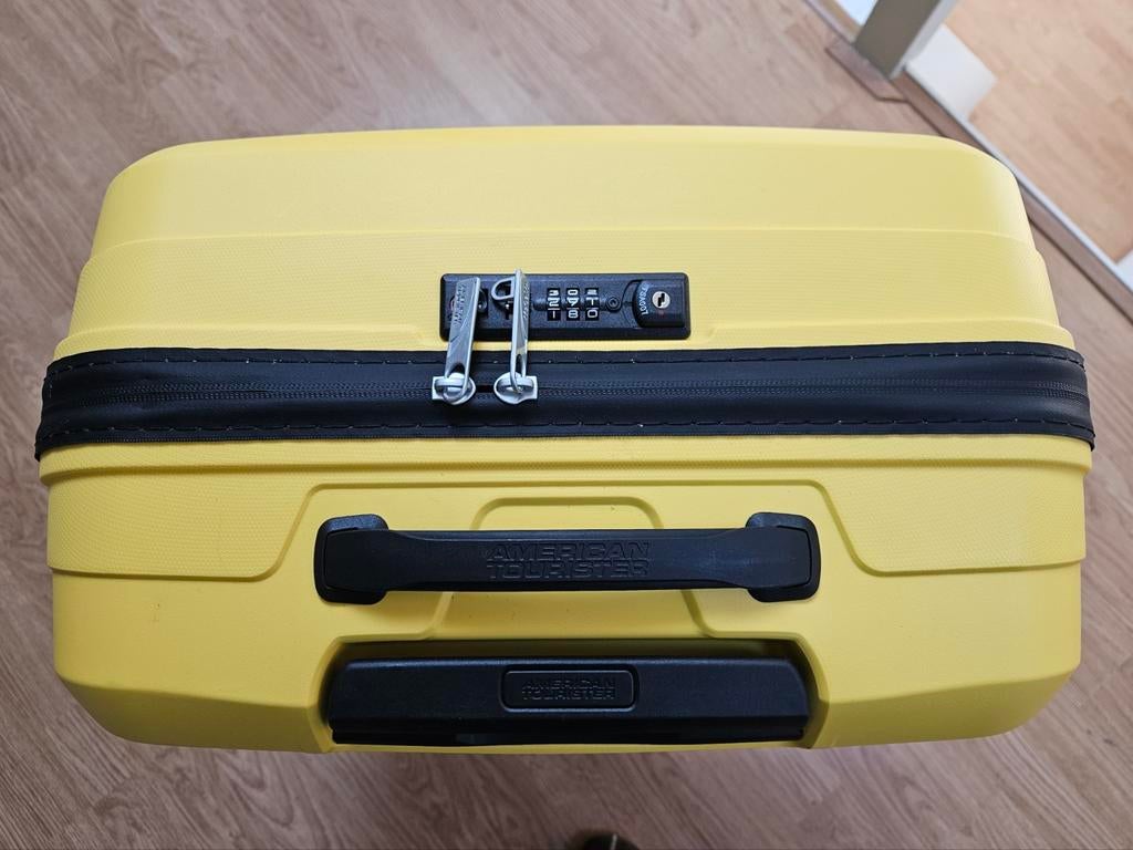 American Tourister reiskoffer, 45 tot 55 cm, Zo goed als nieuw, 70 cm of meer, Zacht kunststof