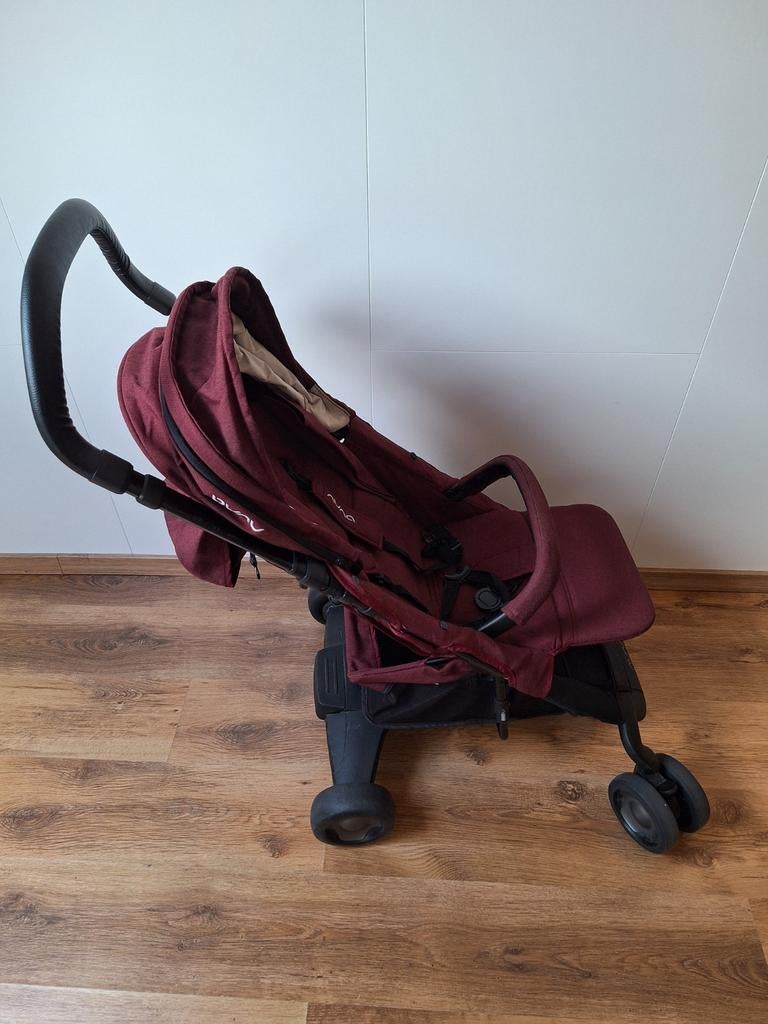 Nuna Pepp Next Buggy Kinderwagen rood, zgan, Ophalen of Verzenden, Zo goed als nieuw, Overige merken, Verstelbare rugleuning