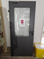 Stevige stalen deur met glas en deurbeslag (set 5), Doe-het-zelf en Verbouw, Deuren en Horren, Gebruikt, 80 tot 100 cm, Ophalen of Verzenden