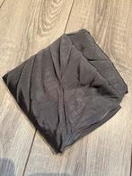 Grijze stof coupon met dierenprint/streep en glans (125x85cm, Overige materialen, 120 cm of meer, Nieuw, Ophalen of Verzenden