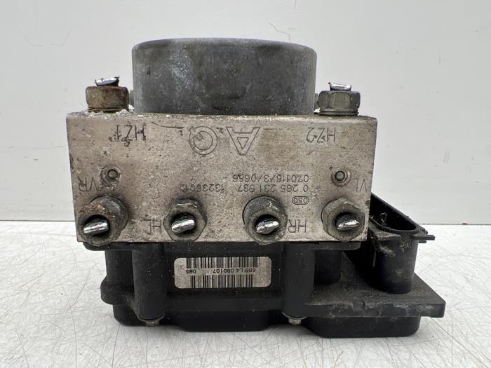 ABS Pomp van een Opel Corsa, Gebruikt, -, -, Opel