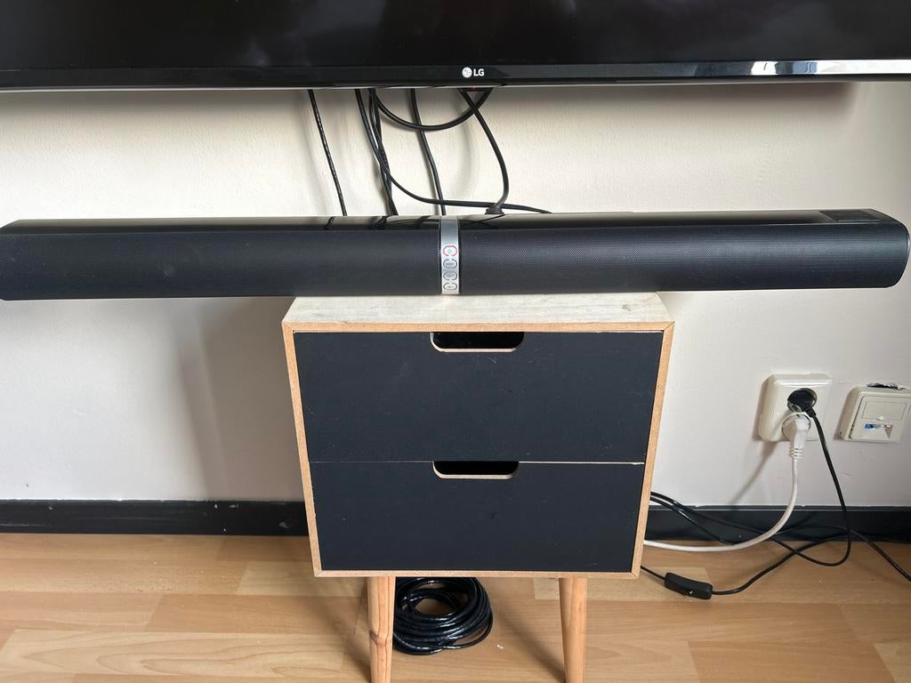 Medion soundbar LIFE P61202 (MD 44102), Ophalen, Bluetooth, Gebruikt