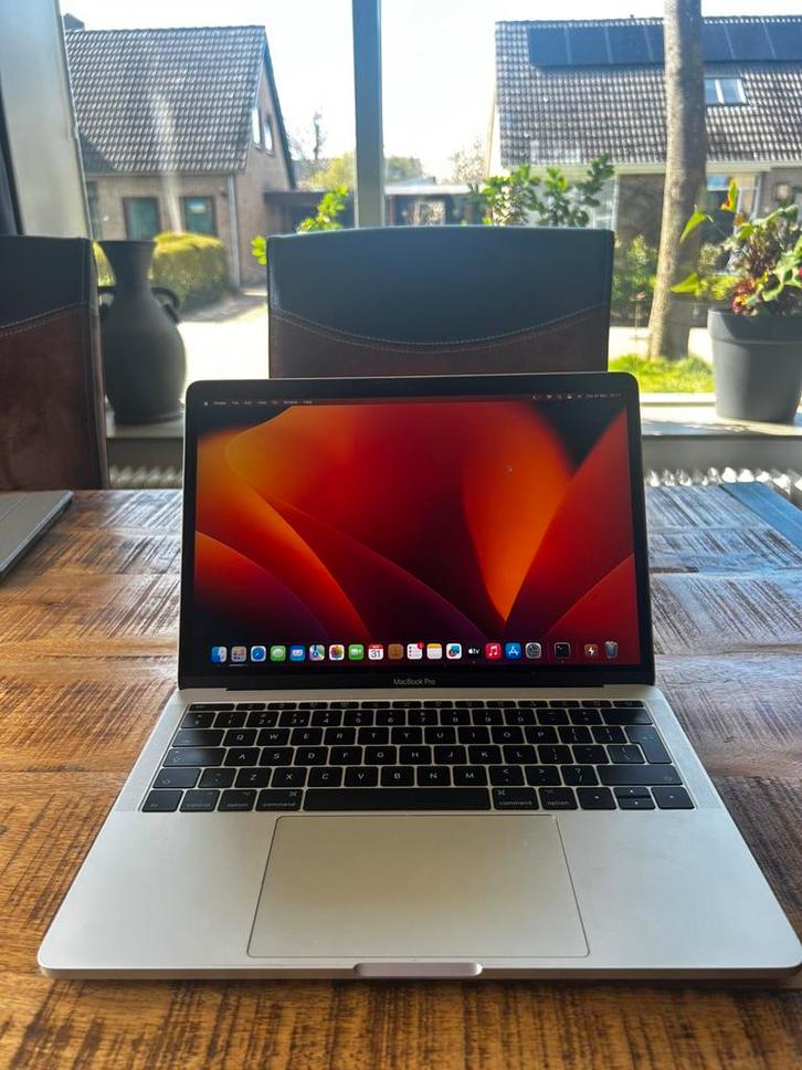 Macbook pro 2017 13”, Computers en Software, Apple Macbooks, Zo goed als nieuw, MacBook Pro, 13 inch, 2 tot 3 Ghz, 256 GB, 8 GB