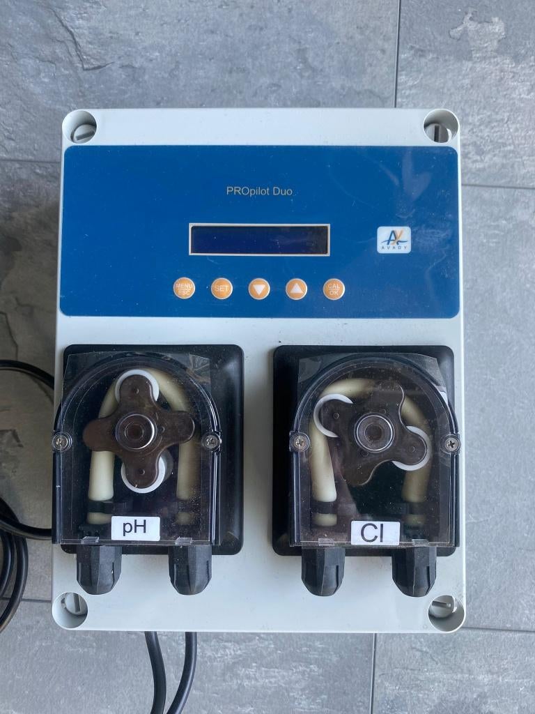 ProPilot Duo doseersysteem–automatische pH & chloor regeling, Ophalen of Verzenden, Zo goed als nieuw