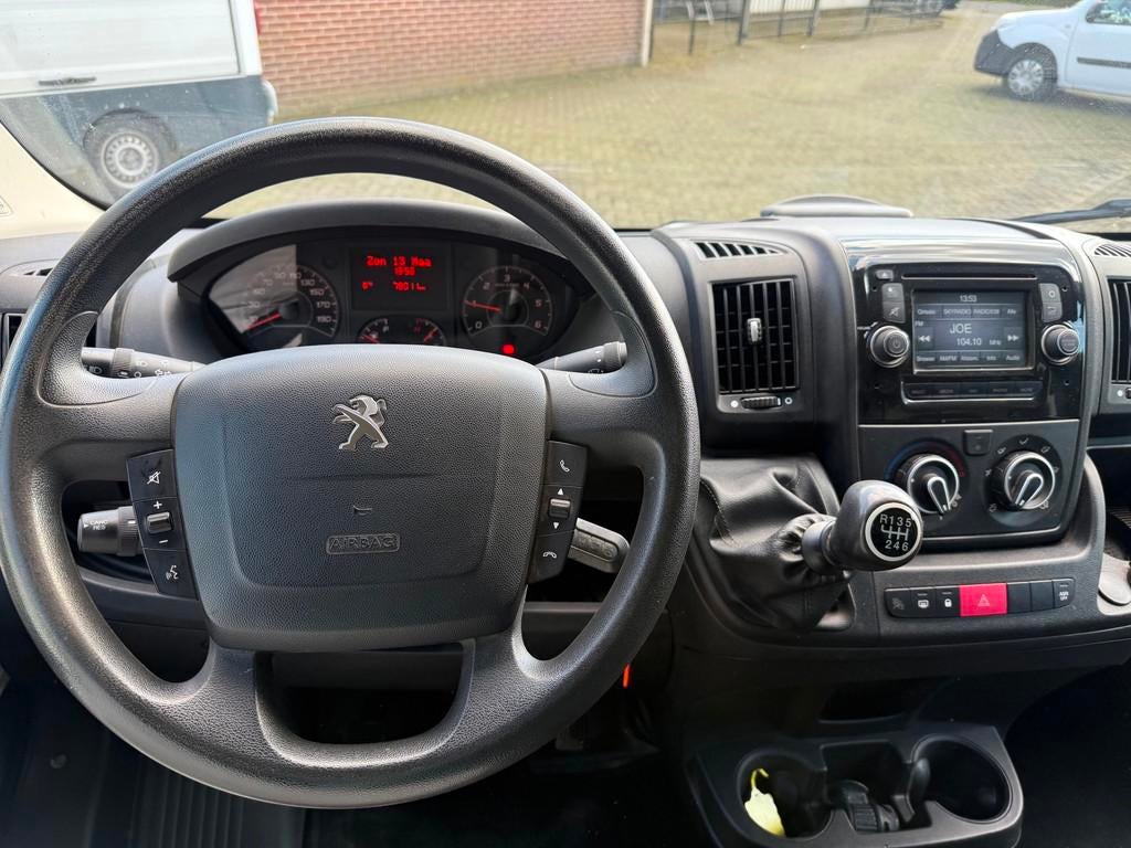 Peugeot Boxer 330 2.0 BlueHDI L2H1 Premium nette auto 2x sch, Auto's, Bestelauto's, Voorwielaandrijving, Gebruikt, Euro 6, 4 cilinders