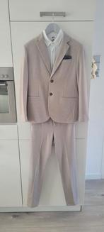 Jongens pak beige/zandkleurig met 2 overhemden, Ophalen of Verzenden, Zo goed als nieuw, Jongen