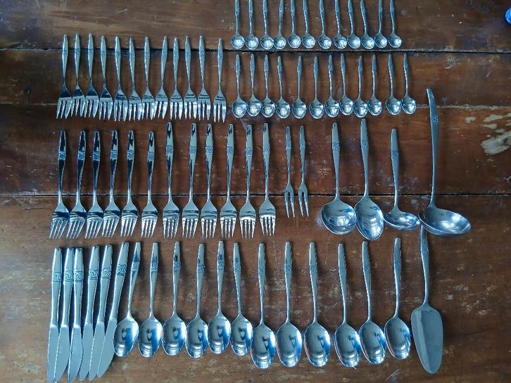 73 delig vintage Amefa bestek met roos afbeelding, Huis en Inrichting, Keuken | Bestek, Zo goed als nieuw, Bestekset, Rvs of Chroom