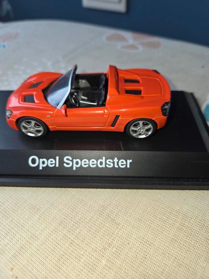 Opel Speedster modelauto - Oranje, Hobby en Vrije tijd, Modelauto's | Overige schalen, Ophalen of Verzenden
