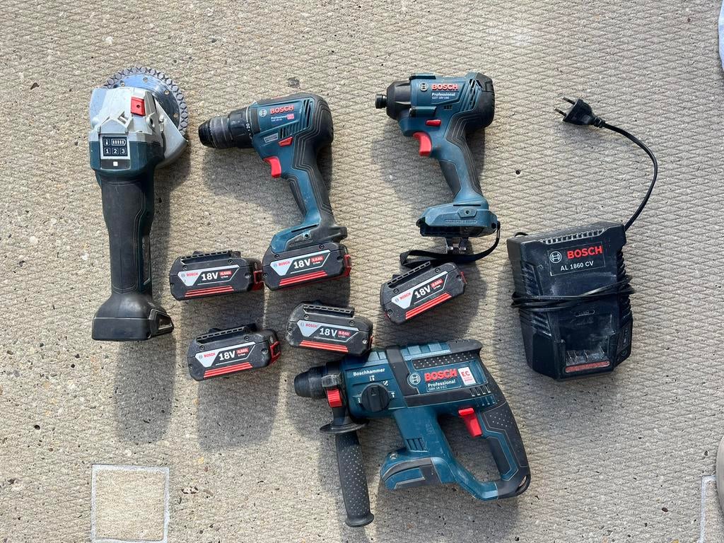 Bosch 18v set met 5 accu’s en oplader, Ophalen of Verzenden, Gebruikt