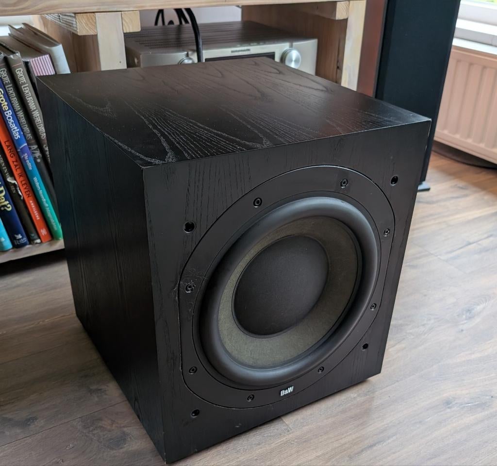 Bowers en wilkins ASW750 1000Watt + Audioquest subkabel, Audio, Tv en Foto, Luidsprekers, Ophalen, Zo goed als nieuw, Bowers & Wilkins (B&W)