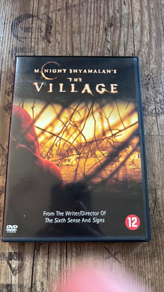 The Village, Vanaf 12 jaar, Ophalen of Verzenden, Zo goed als nieuw, Actiethriller