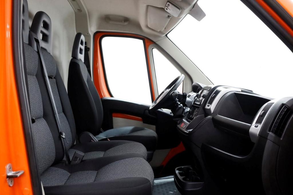 Fiat Ducato 2.3 MultiJet 130pk L2H2 Airco/Navi/Inrichting 09, Auto's, Bestelauto's, Voorwielaandrijving, Gebruikt, Euro 6, 2500 kg