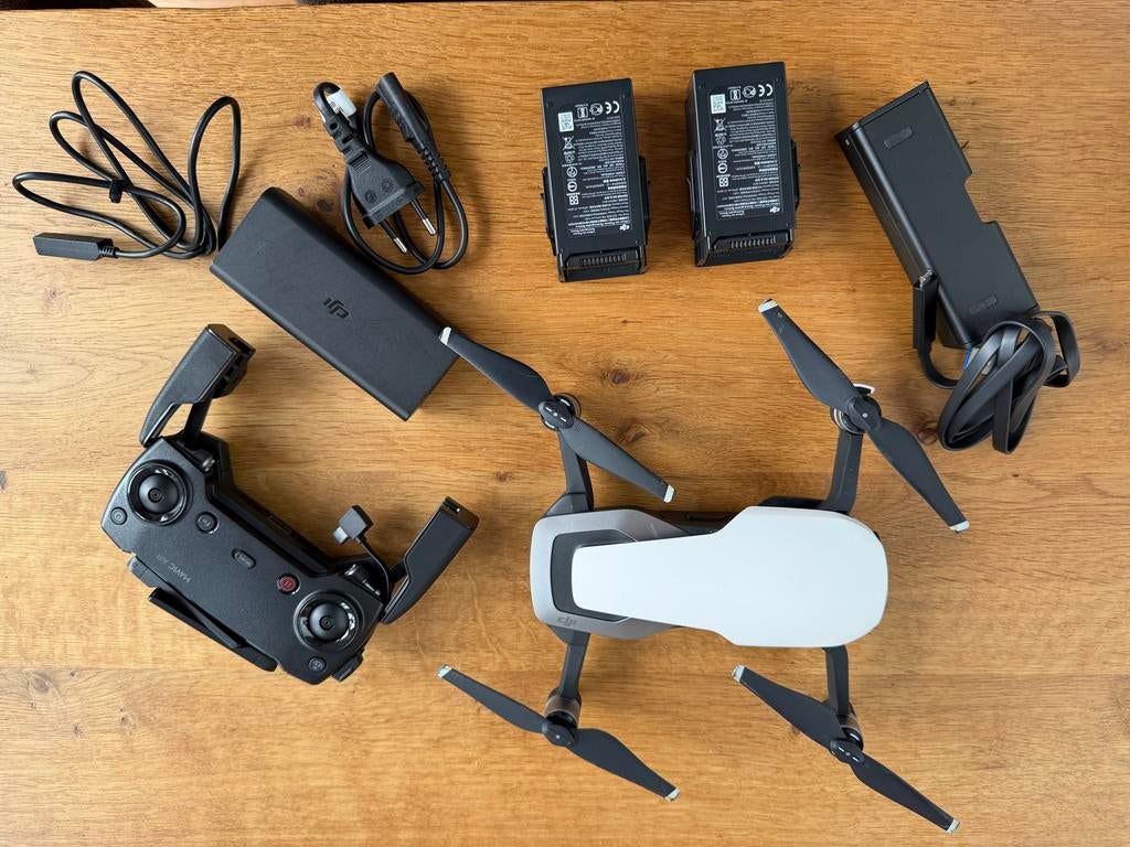 DJI Mavic Air Fly More Combo Arctic White, Cameradrone, Extra accu('s), 15 tot 30 minuten, Zo goed als nieuw