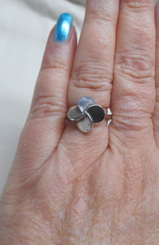 Zilveren verstelbare modernist ring nr.1320, 18 tot 19, Gebruikt, Verzenden, Dame