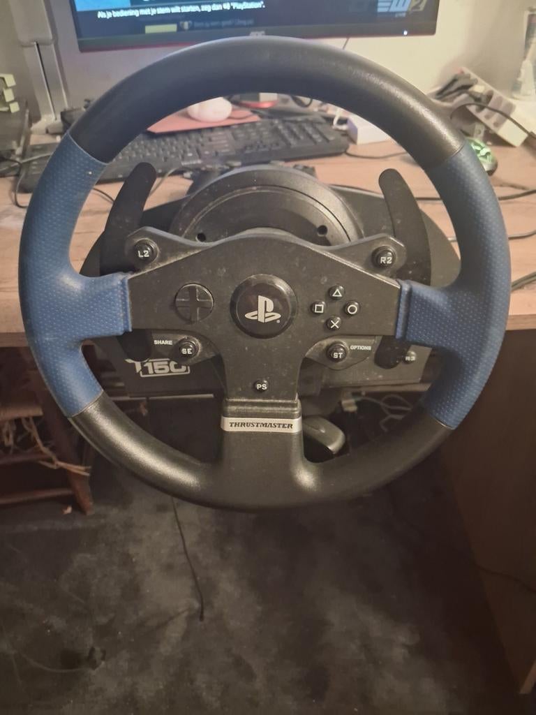 Thrustmaster T150 racestuur met pedalen voor PlayStation, Ophalen of Verzenden, Zo goed als nieuw, Stuur of Pedalen, PlayStation 3