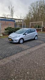 Ford Fiesta 1.4 Tdci nieuw apk!, Auto's, Voorwielaandrijving, Euro 5, Stof, Zwart