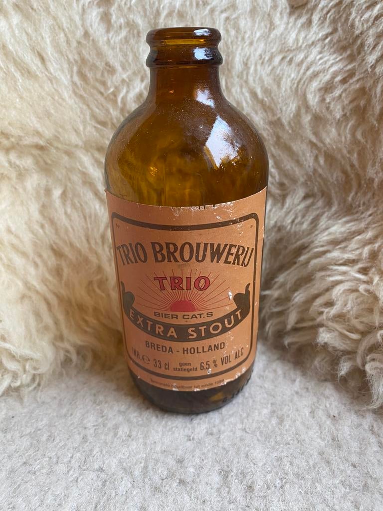 Vintage flesje Trio Brouwerij Extra Stout uit Breda, Ophalen of Verzenden, Zo goed als nieuw, Flesje(s), Overige merken